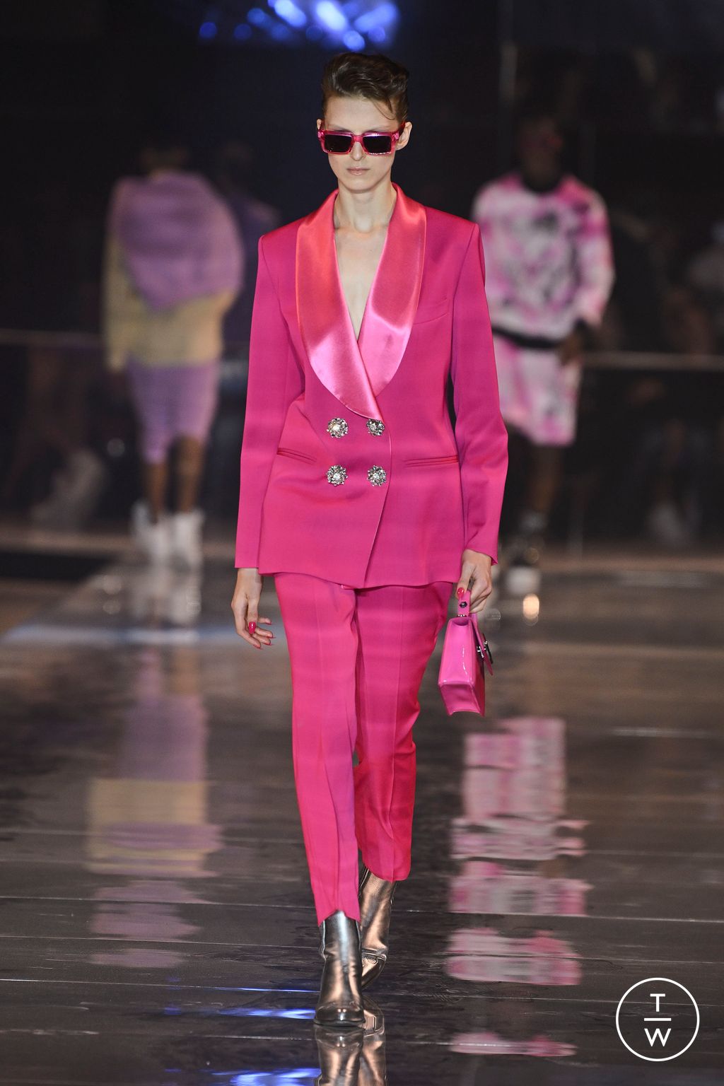 Fashion Week Milan Spring/Summer 2023 look 42 from the Philipp Plein collection 女装