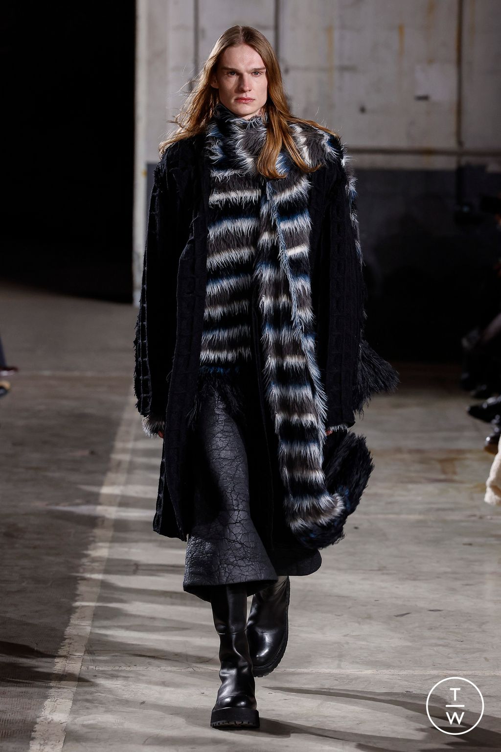 Fashion Week Paris Fall/Winter 2023 look 19 de la collection TAAKK menswear