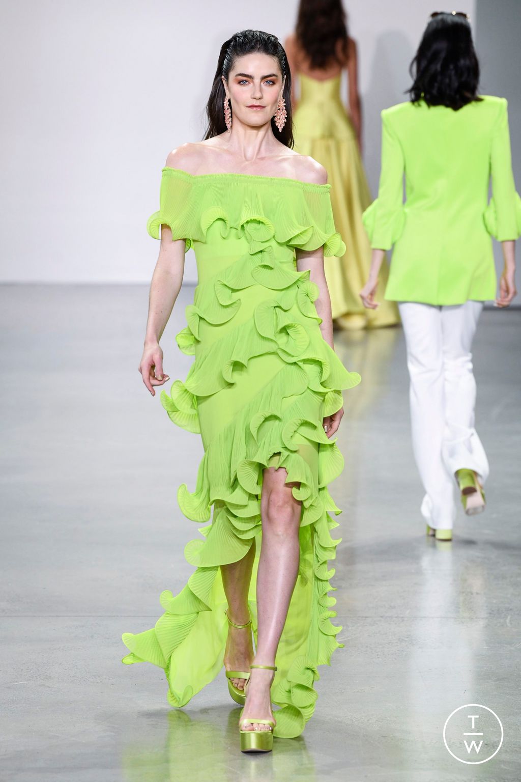 Fashion Week New York Spring/Summer 2023 look 18 from the Badgley Mischka collection womenswear