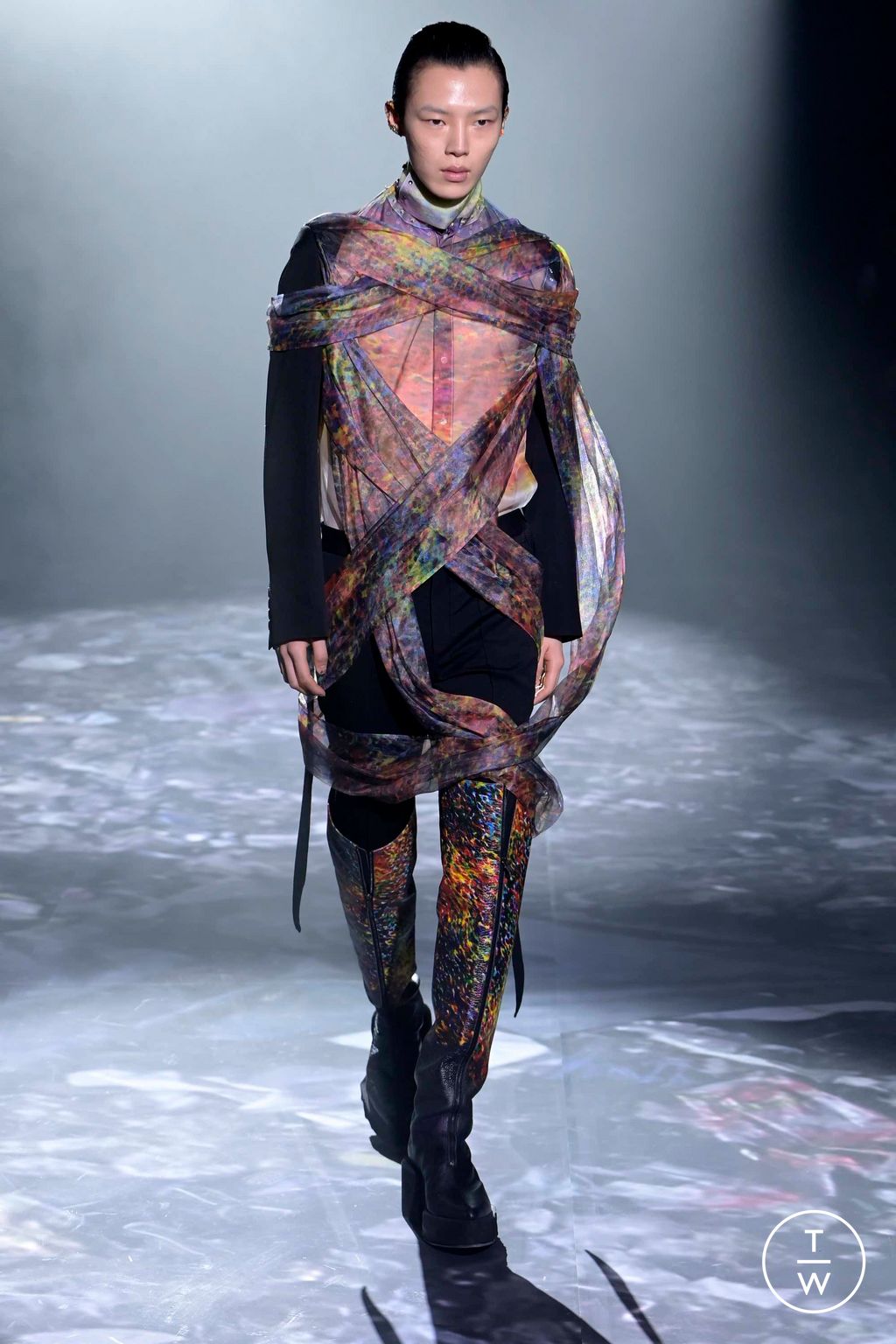 Fashion Week Paris Spring/Summer 2023 look 5 from the Yuima Nakazato collection couture