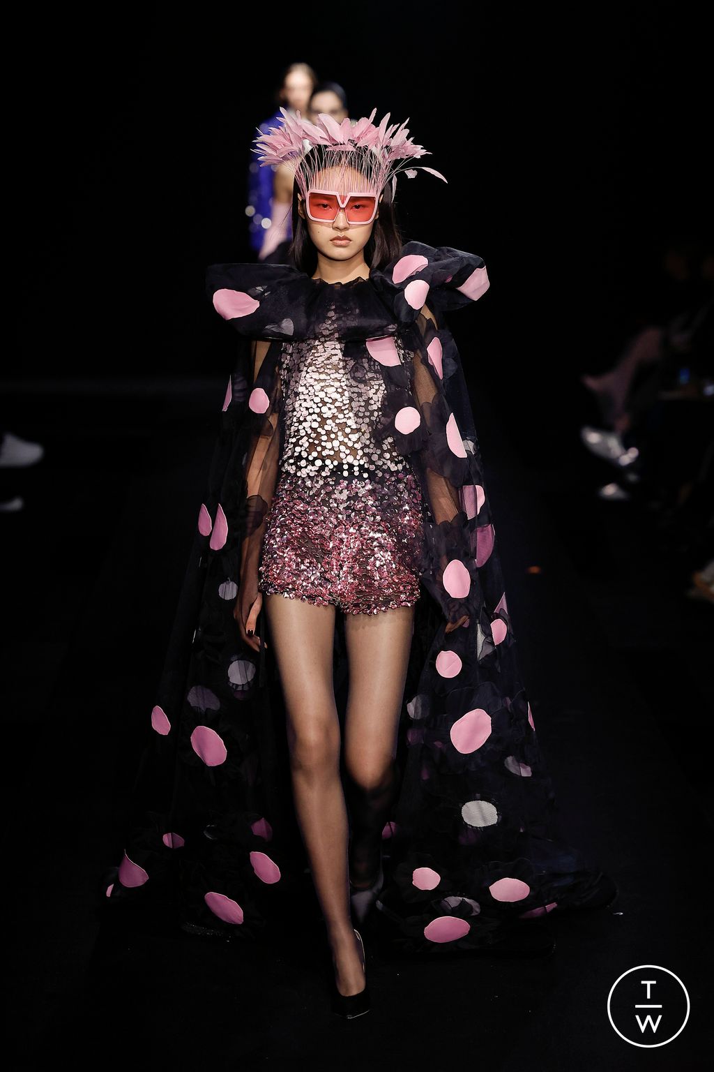 Fashion Week Paris Spring/Summer 2023 look 80 from the Valentino collection couture