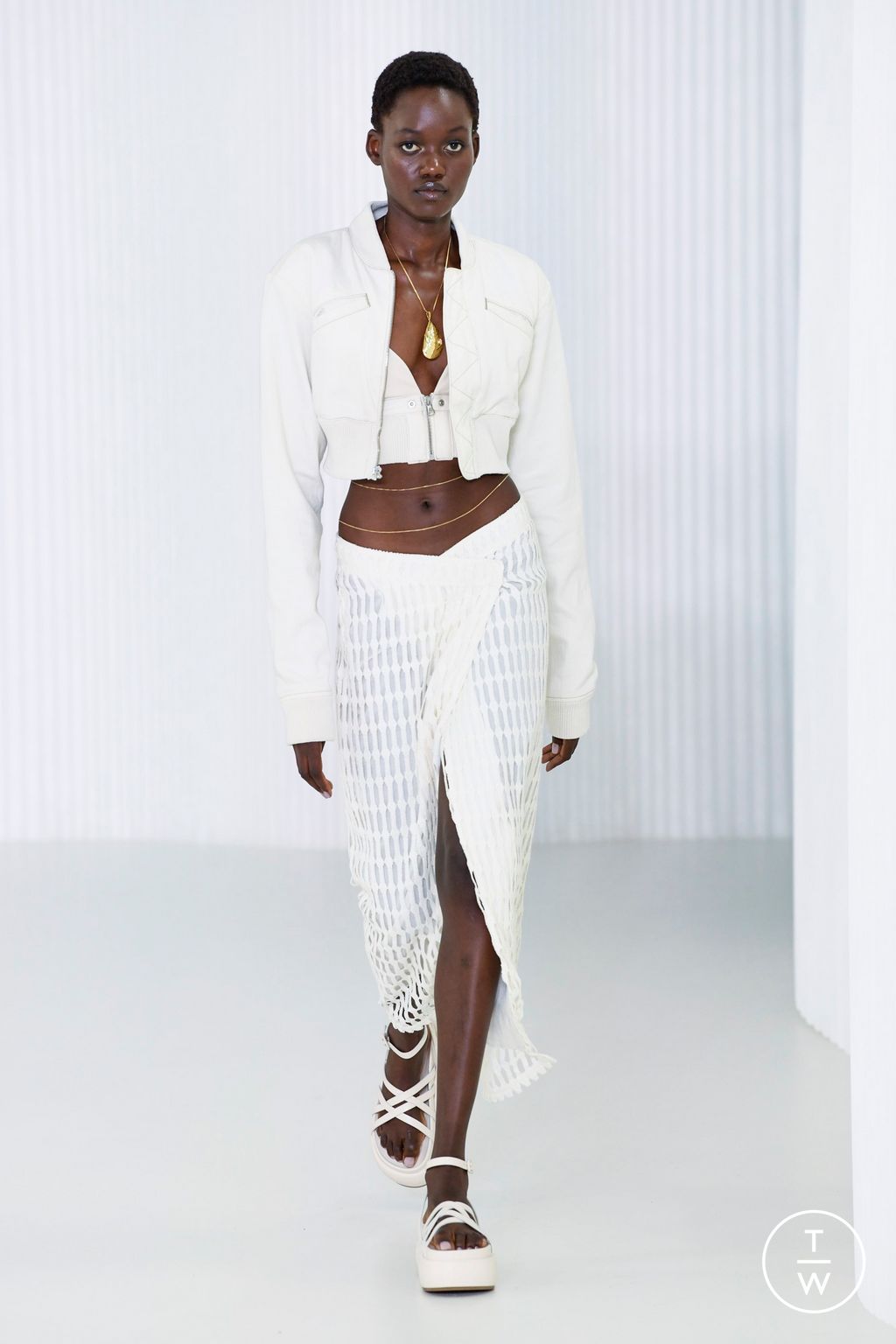 Fashion Week New York Spring/Summer 2023 look 20 from the Simkhai collection womenswear