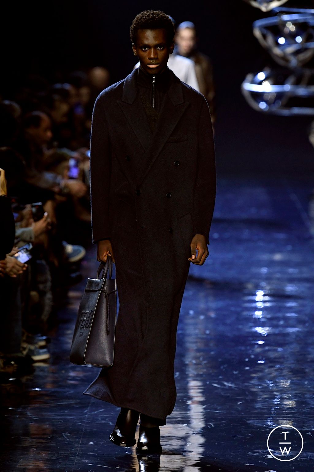 Fashion Week Milan Fall/Winter 2023 look 13 from the Fendi collection 男装