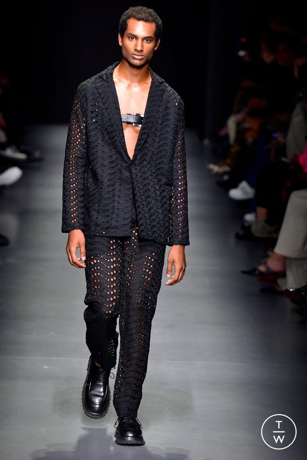 Fashion Week Milan Spring/Summer 2023 look 21 from the Tokyo James collection 女装