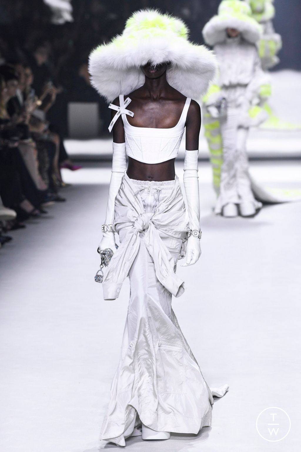 Fashion Week New York Resort 2023 look 52 de la collection Fendi womenswear