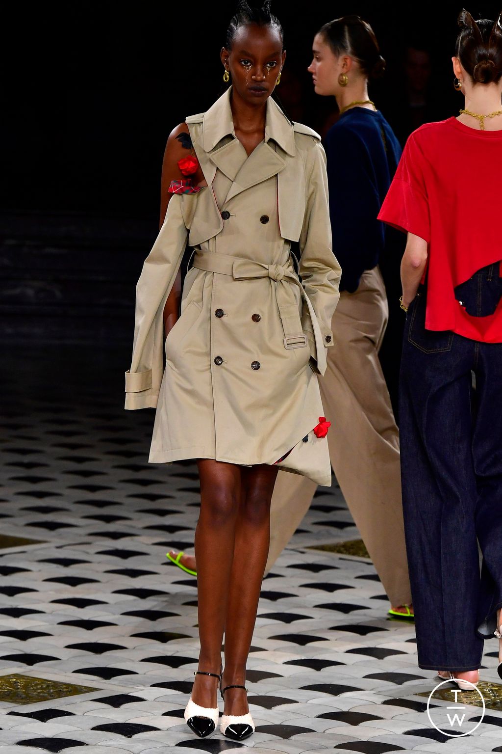 Fashion Week Paris Spring/Summer 2023 look 26 from the Undercover collection womenswear