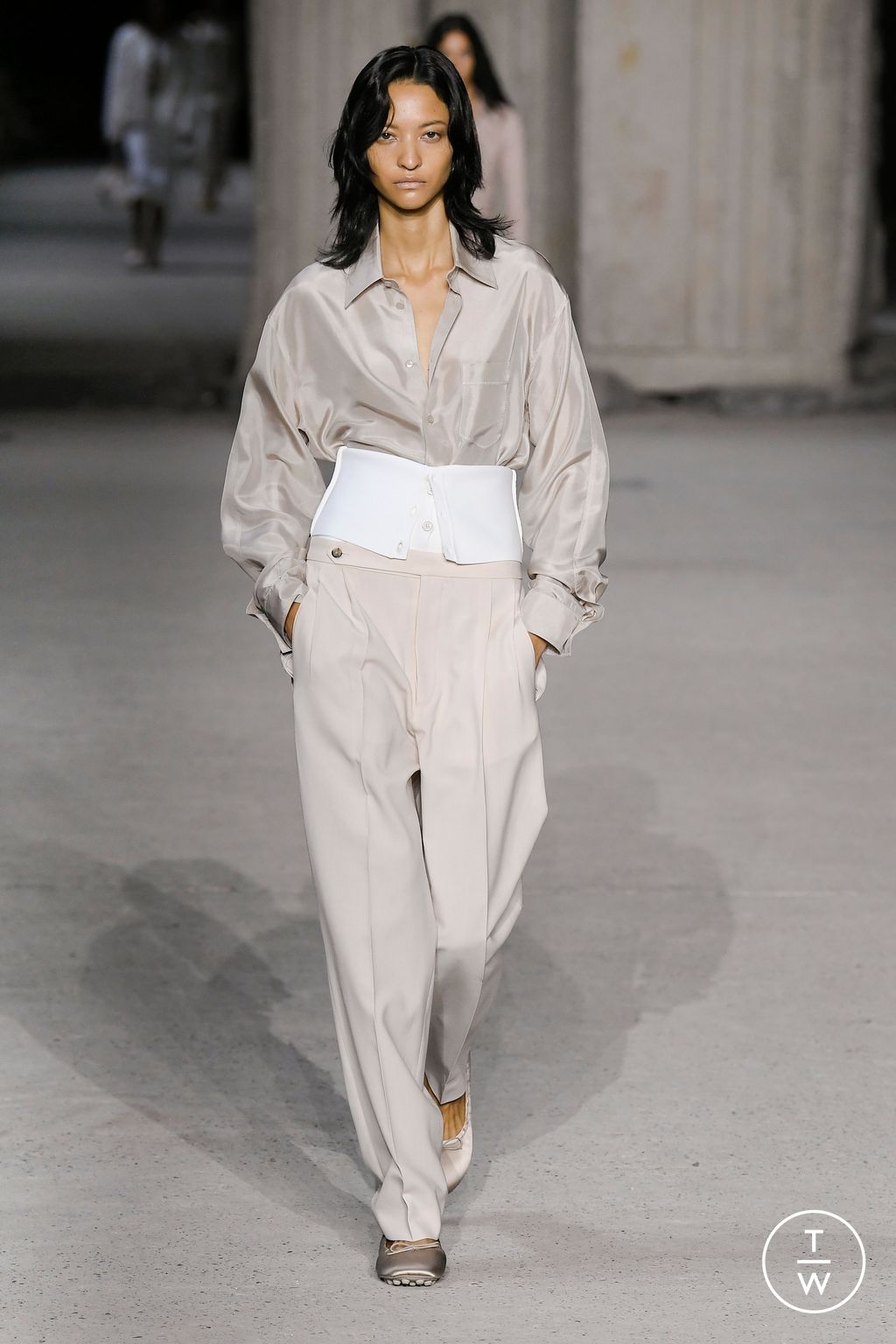 Fashion Week Milan Spring/Summer 2023 look 3 from the Tod's collection womenswear