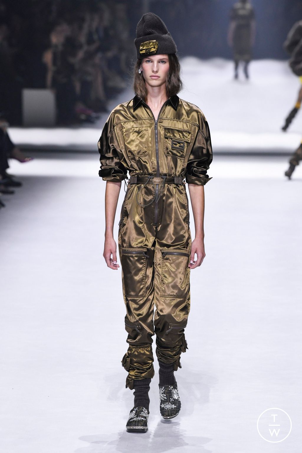Fashion Week New York Resort 2023 look 21 from the Fendi collection 女装