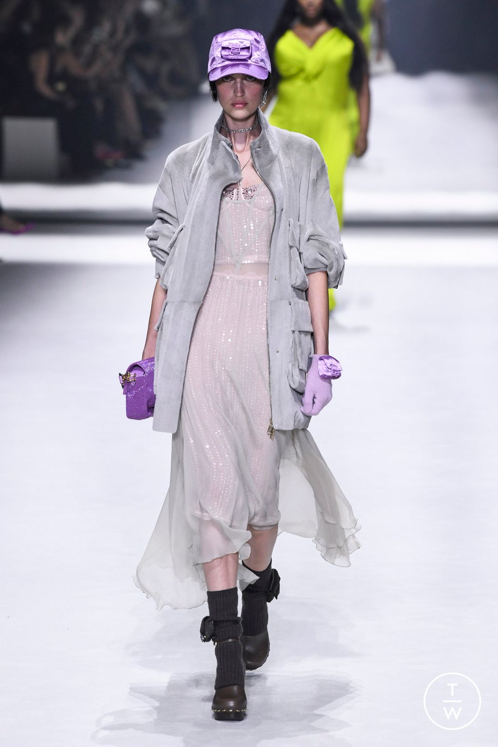 Fashion Week New York Resort 2023 look 8 from the Fendi collection womenswear