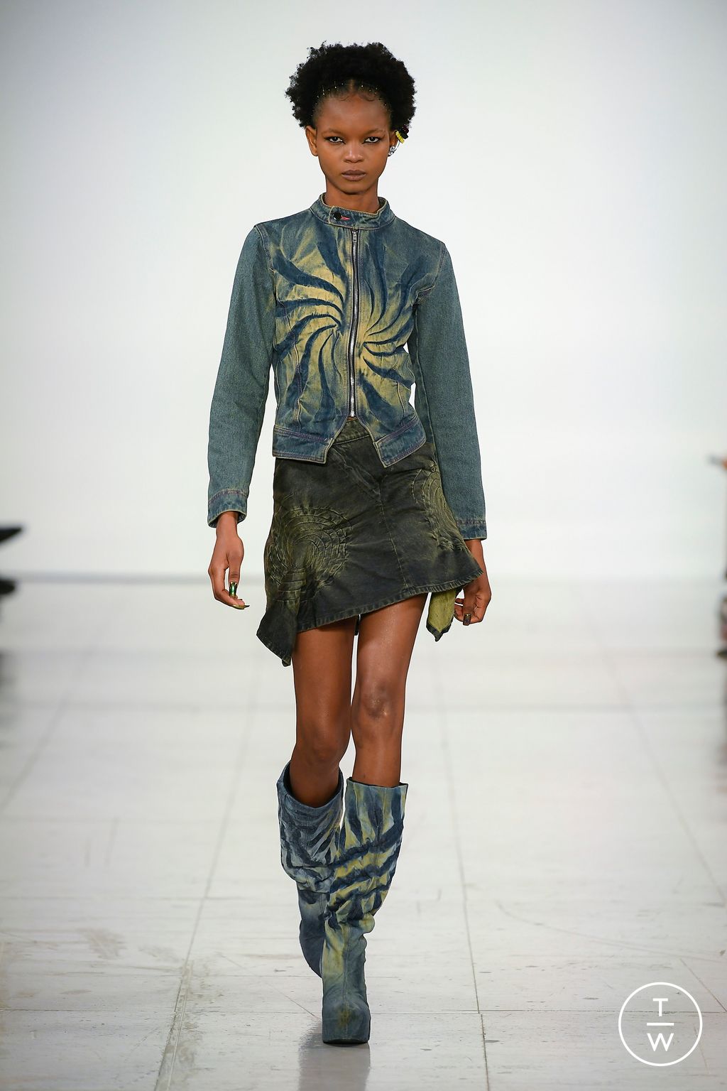Fashion Week London Spring/Summer 2023 look 3 de la collection Masha Popova womenswear