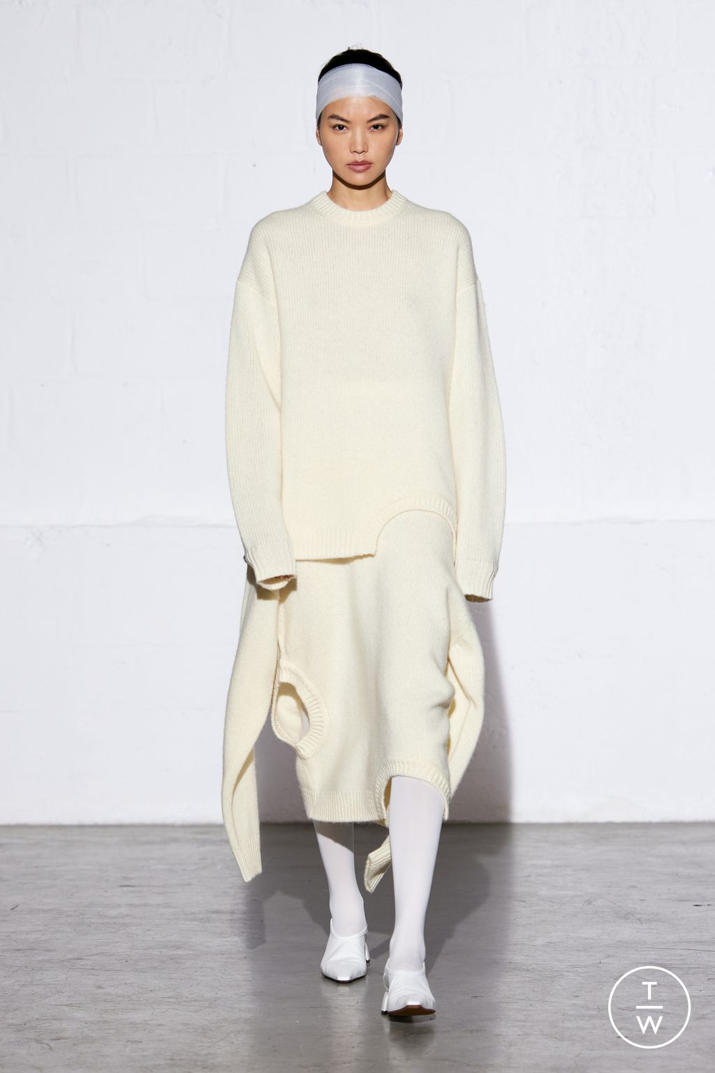 Fashion Week New York Fall/Winter 2024 look 5 from the Tibi collection womenswear