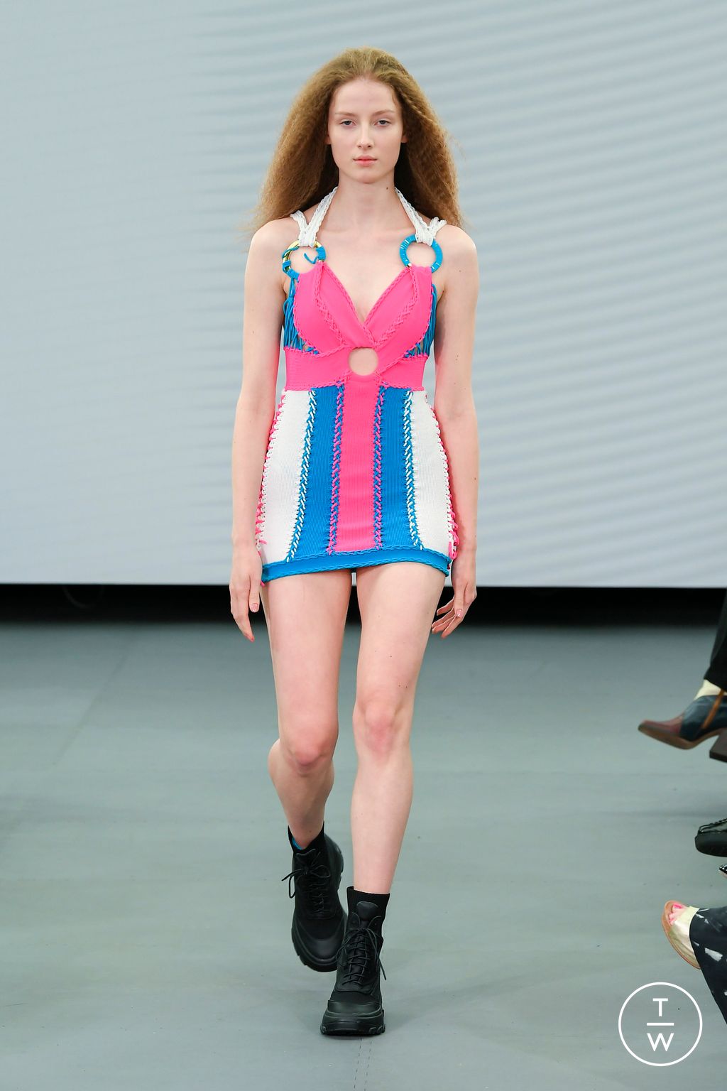 Fashion Week London Spring/Summer 2023 look 26 from the Mark Fast collection 女装