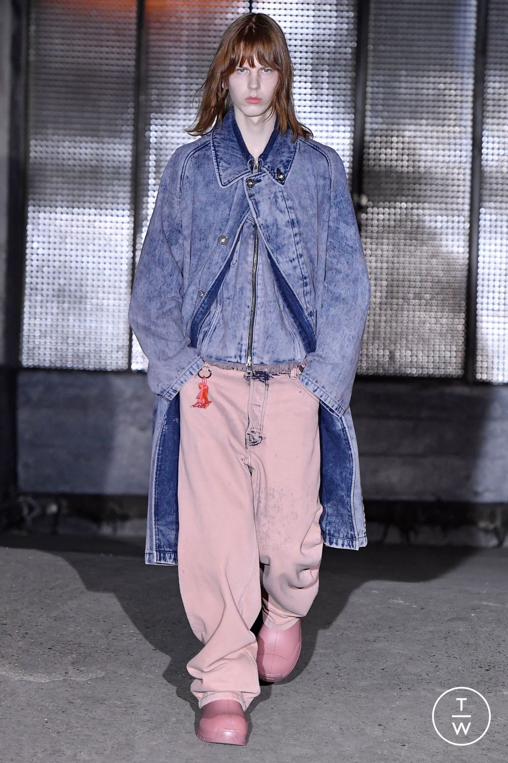 Fashion Week Paris Fall/Winter 2023 look 4 from the Études collection 男装