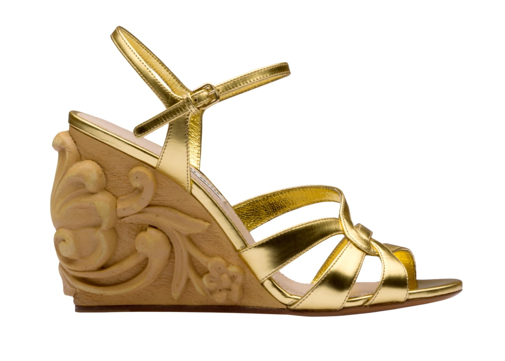 Fashion Week Paris Spring/Summer 2020 look 25 from the Miu Miu collection 女装配饰