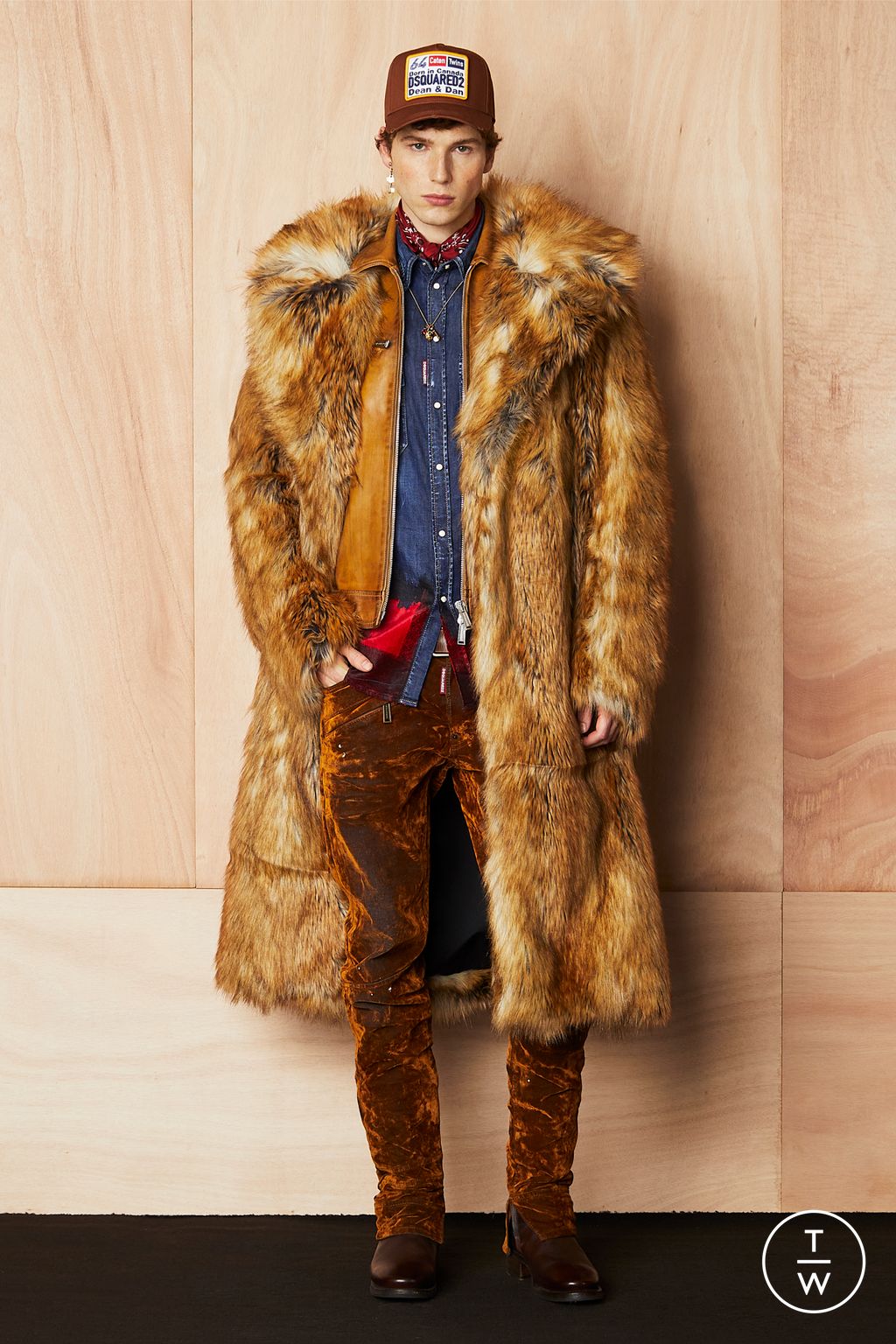 Fashion Week Milan Pre-Fall 2024 look 6 from the Dsquared2 collection 男装