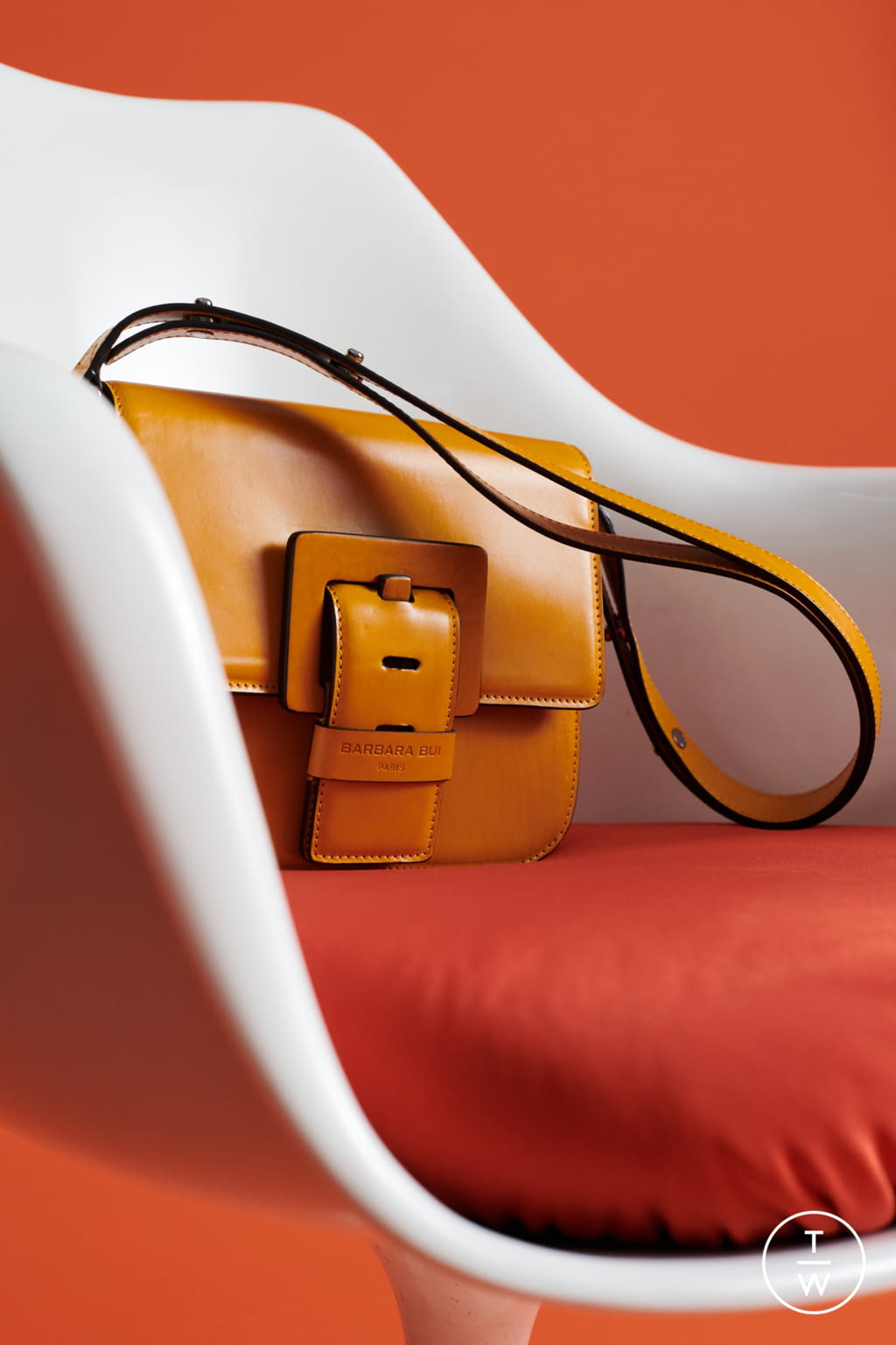 Fashion Week Paris Fall/Winter 2021 look 7 from the Barbara Bui collection womenswear accessories