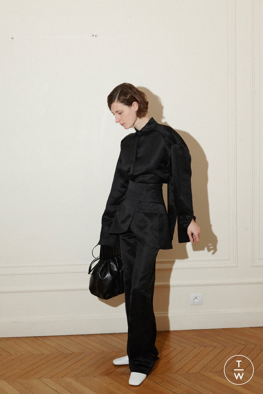 Fashion Week London Pre-Fall 2020 look 6 from the A.W.A.K.E MODE collection womenswear