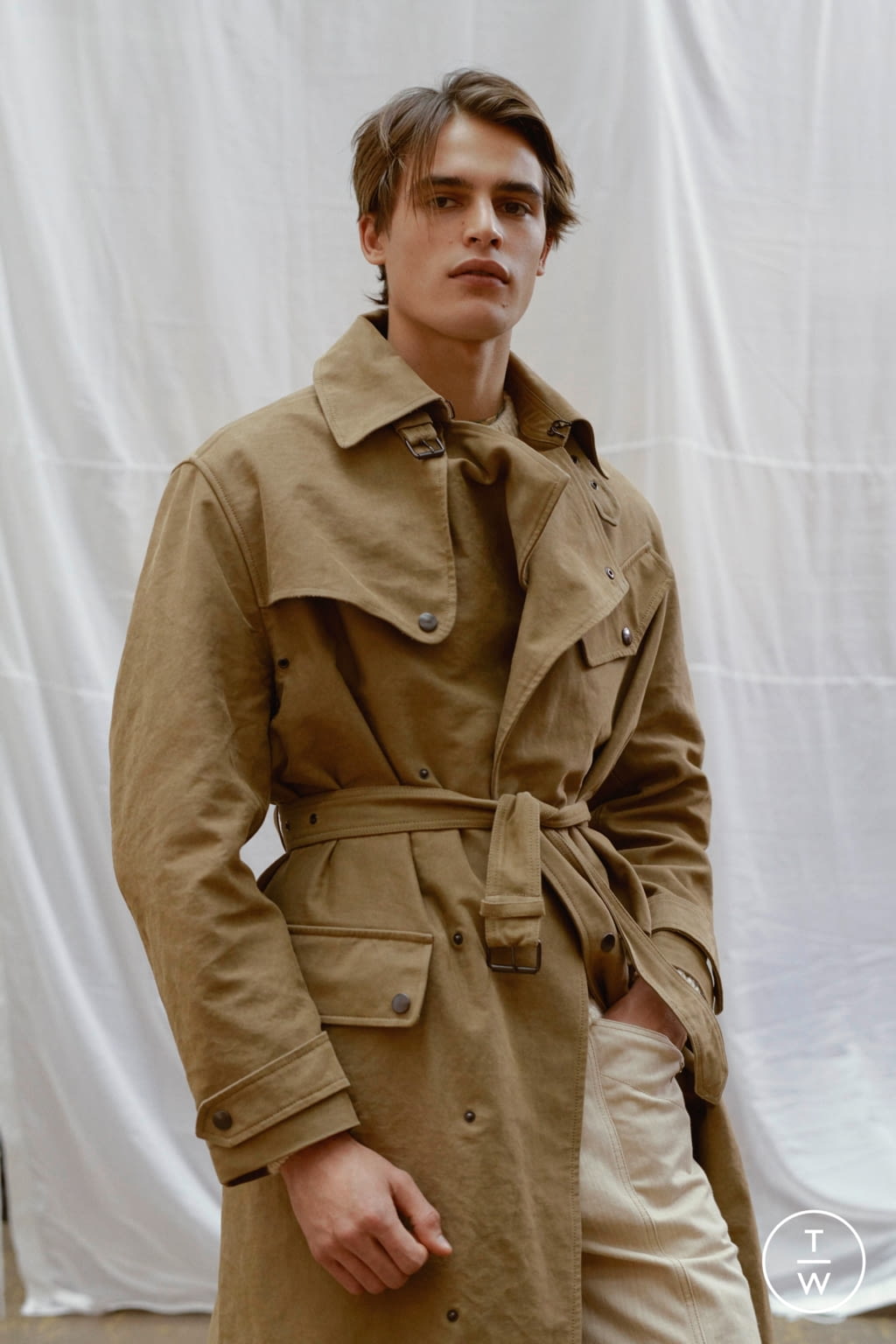 Fashion Week Paris Fall/Winter 2019 look 6 from the Isabel Marant collection menswear