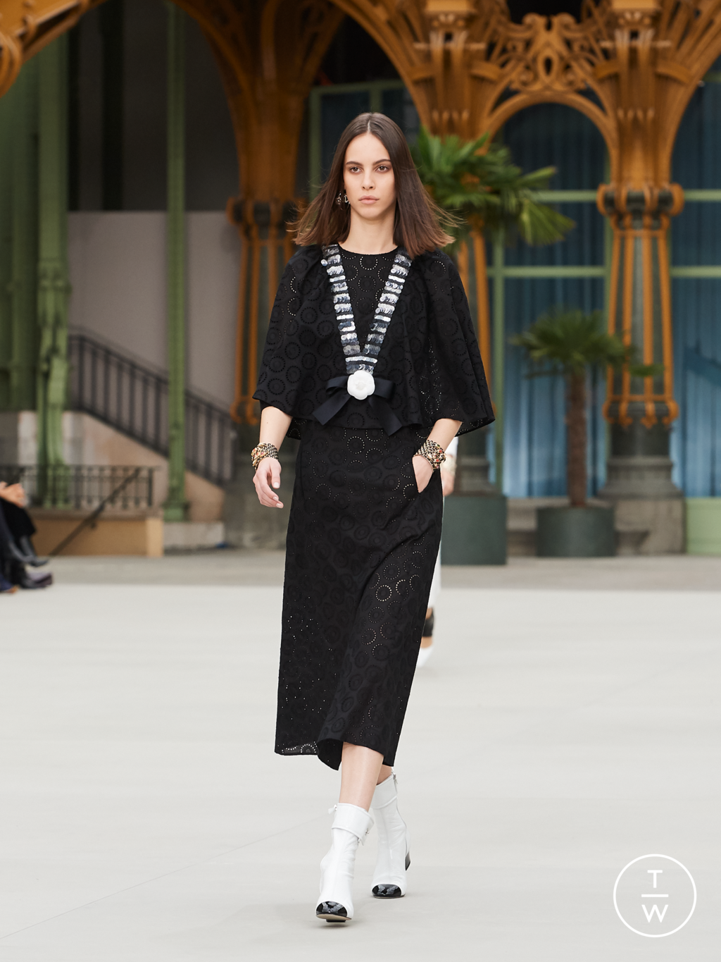 Fashion Week Paris Resort 2020 look 60 from the Chanel collection womenswear