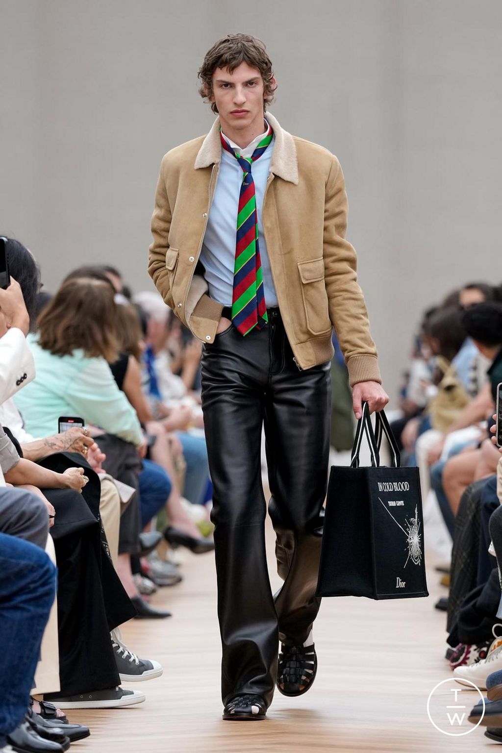 Fashion Week Paris Spring/Summer 2026 look 60 from the Dior Homme collection menswear