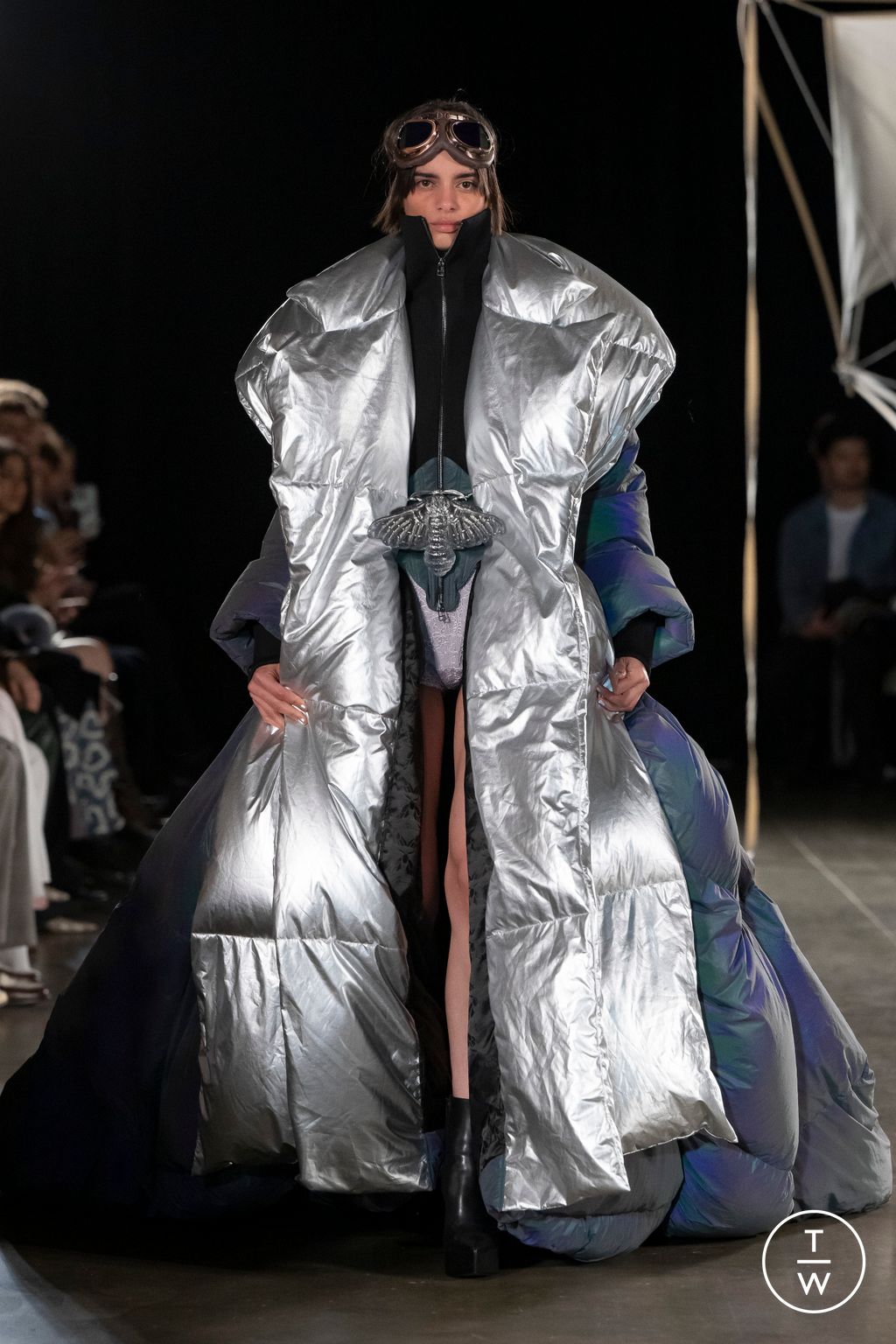Fashion Week London Fall/Winter 2023 look 60 from the MITHRIDATE collection womenswear
