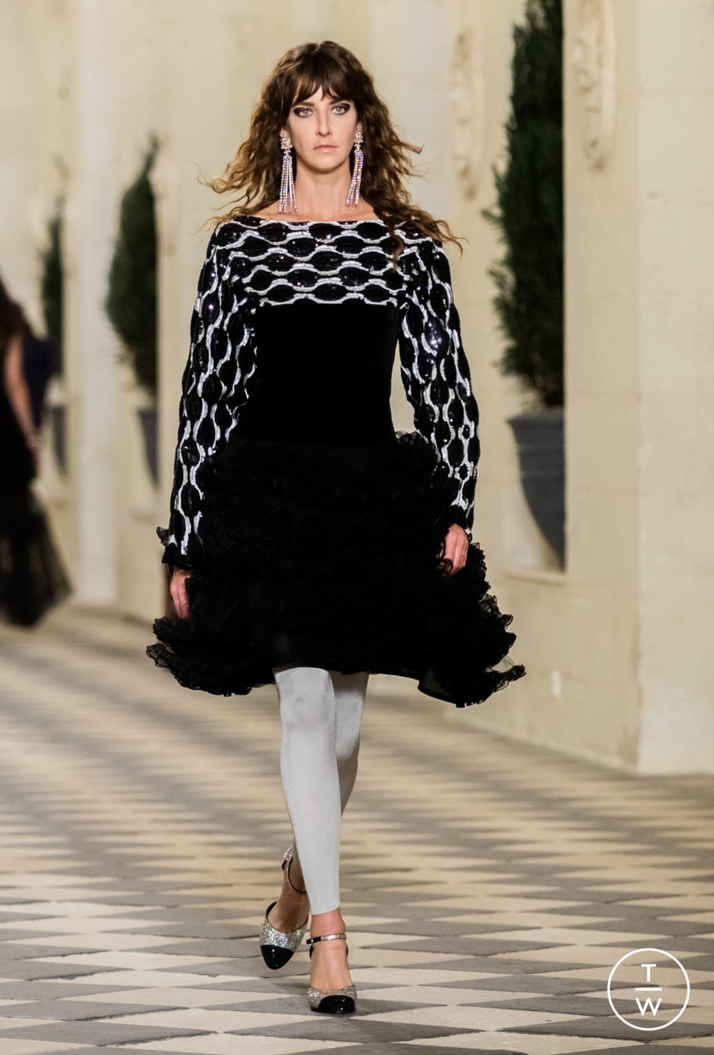 Fashion Week Paris Pre-Fall 2021 look 60 from the Chanel collection 女装