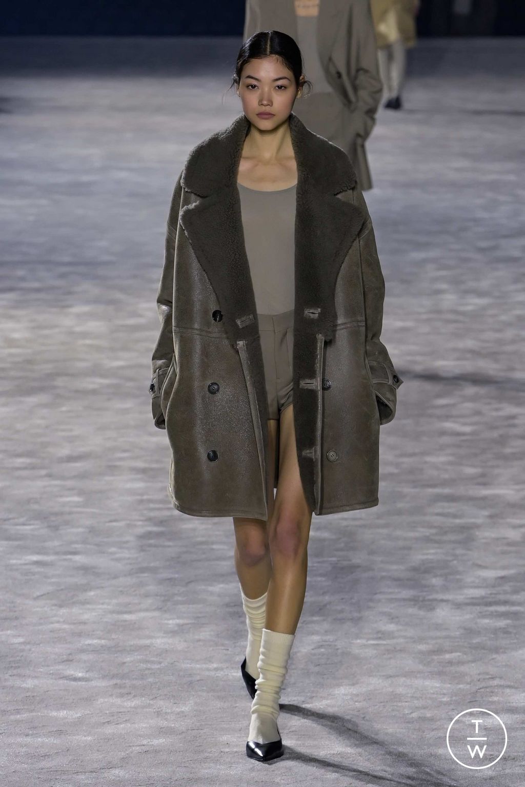 Fashion Week Paris Fall/Winter 2023 look 30 de la collection Ami menswear