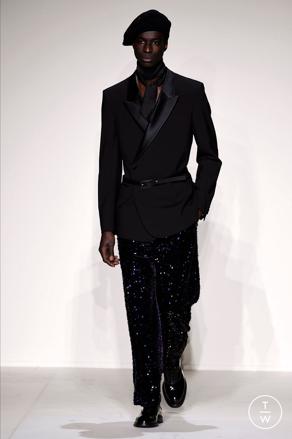 Fashion Week Milan Fall/Winter 2023 look 93 from the Emporio Armani collection menswear