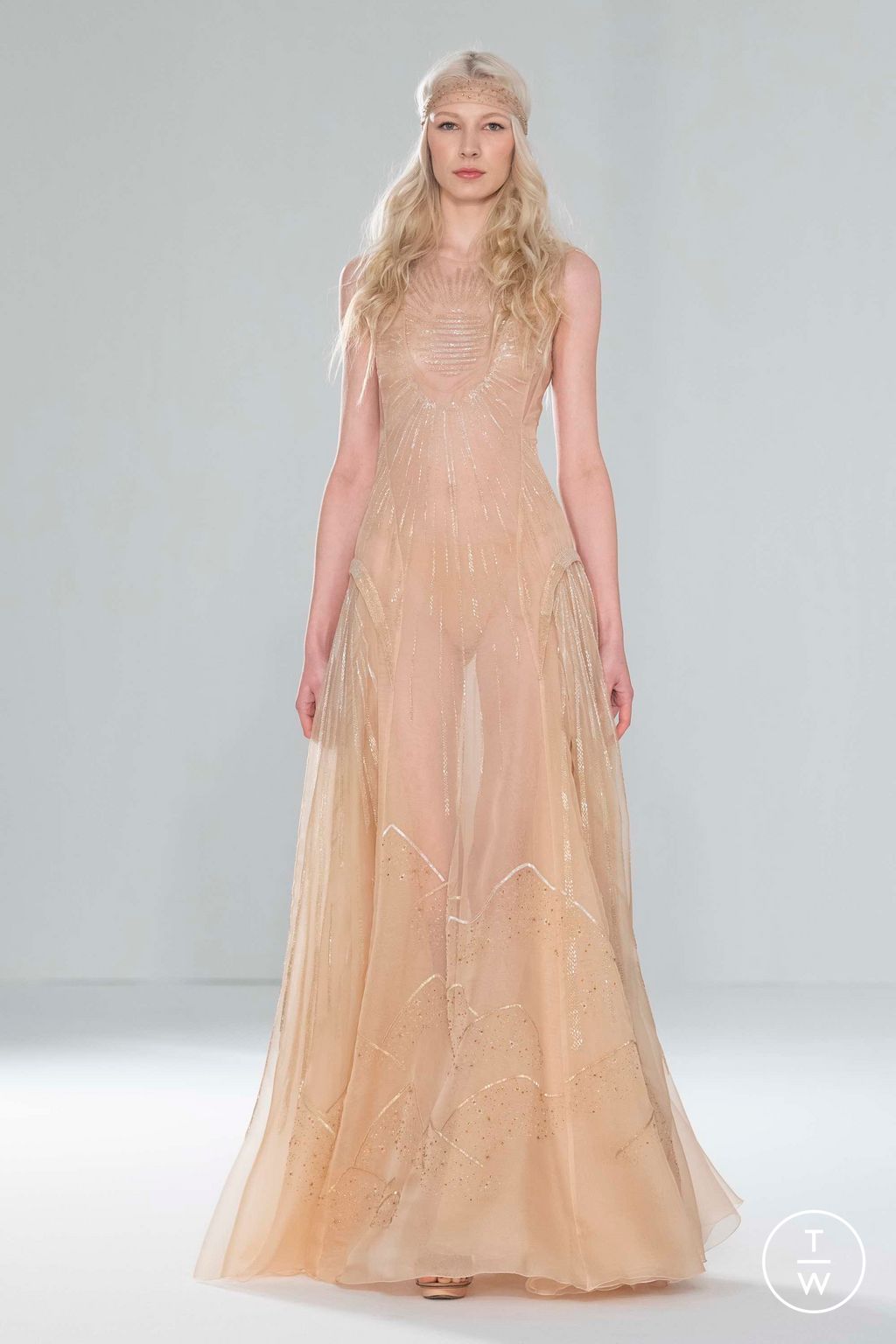 Fashion Week Paris Spring/Summer 2023 look 23 from the Julien Fournié collection couture