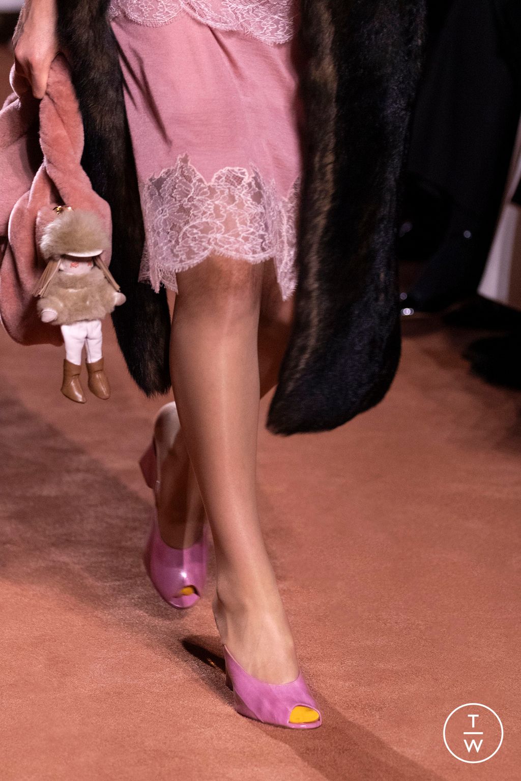 Fashion Week Milan Fall/Winter 2025 look 180 from the Fendi collection womenswear accessories