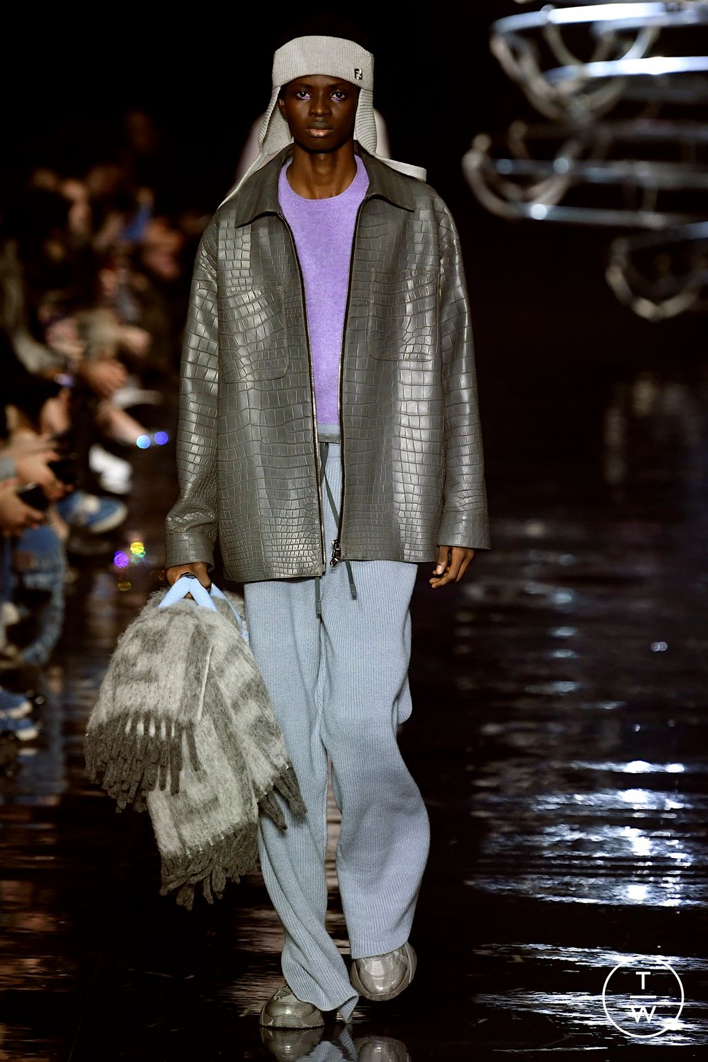 Fashion Week Milan Fall/Winter 2023 look 43 from the Fendi collection 男装