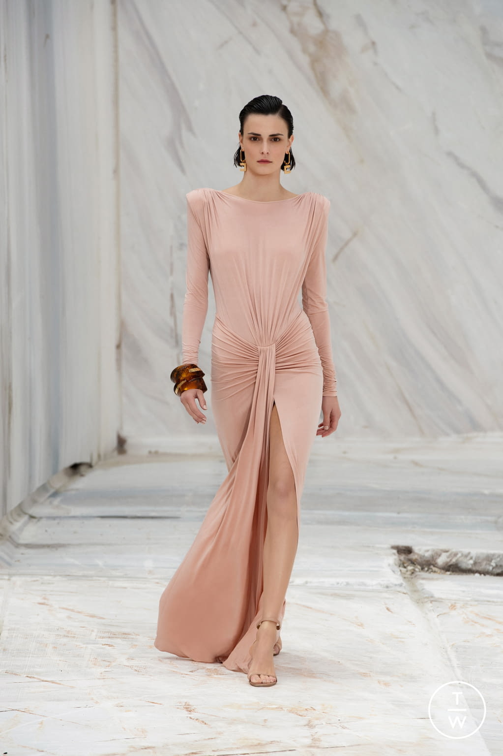 Fashion Week Milan Spring/Summer 2022 look 61 from the Elisabetta Franchi collection 女装