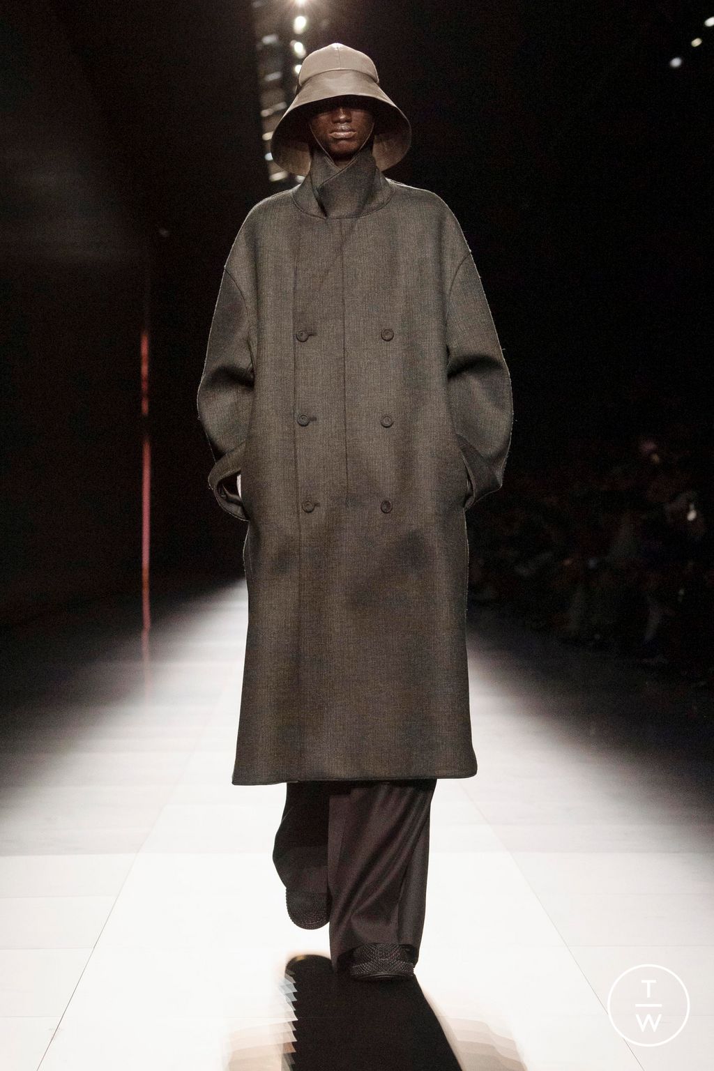 Fashion Week Paris Fall/Winter 2023 look 42 from the Dior Men collection menswear