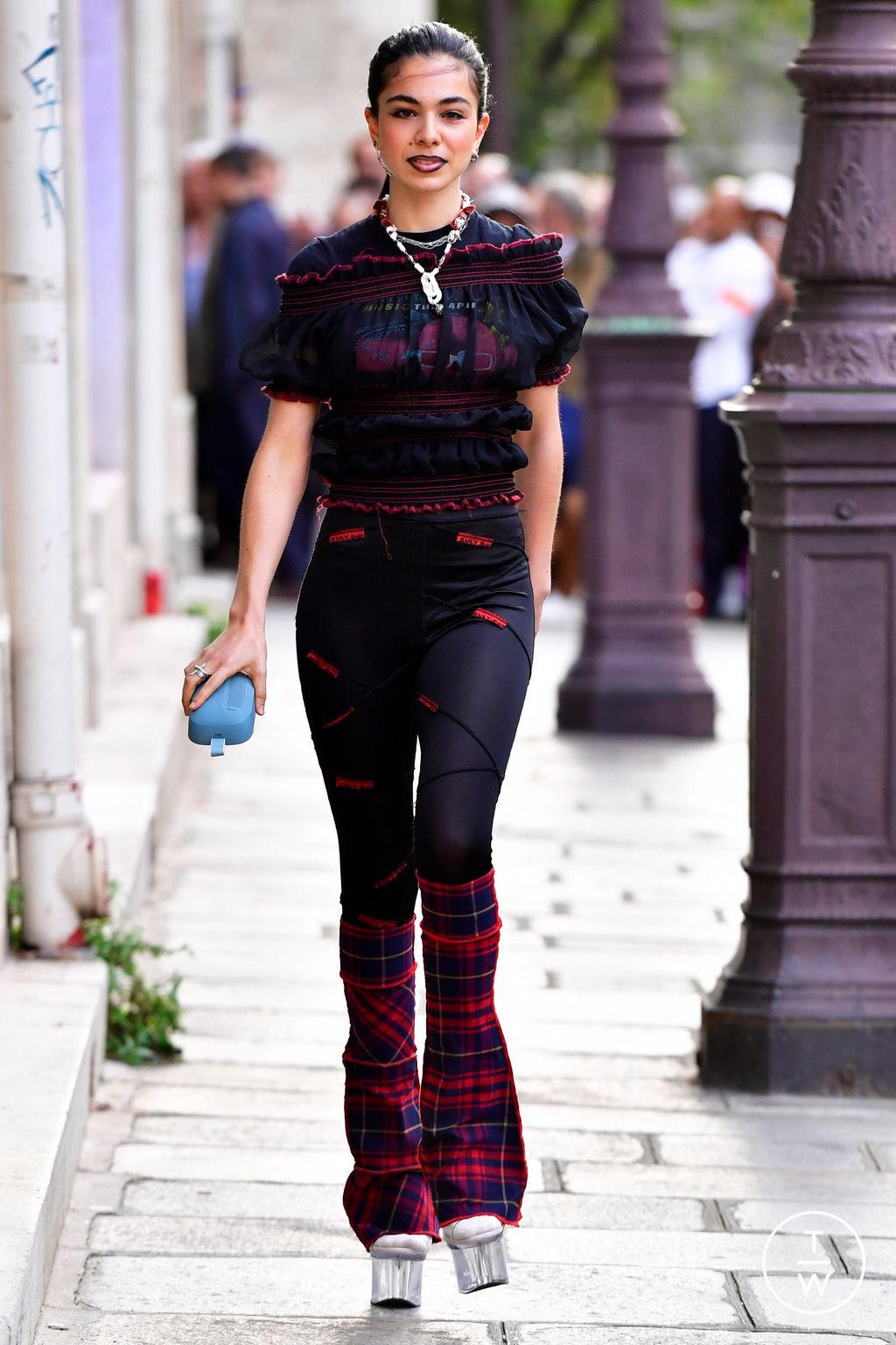 Fashion Week Paris Spring/Summer 2023 look 21 from the Xuly Bët collection womenswear