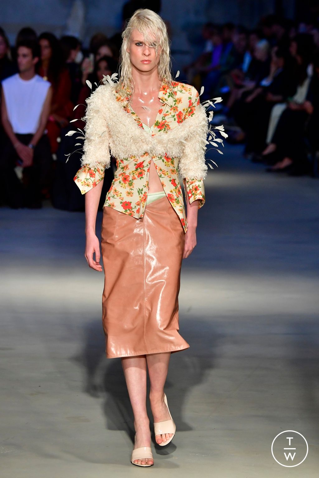 Fashion Week Milan Spring/Summer 2023 look 30 de la collection N°21 womenswear