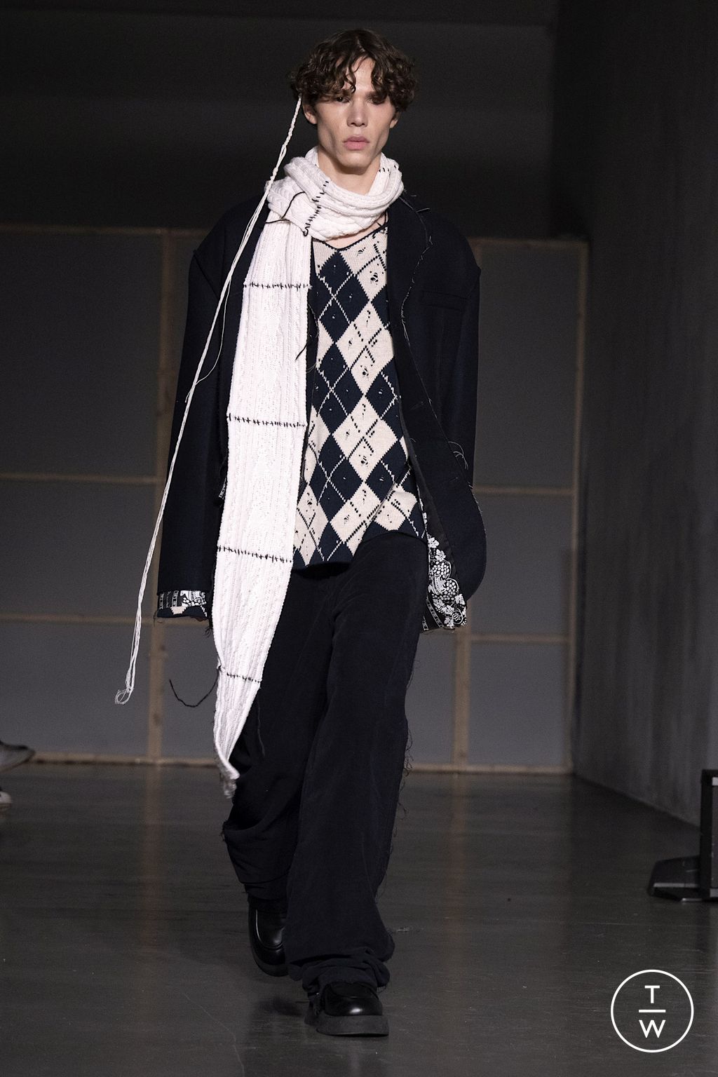 Fashion Week Milan Fall/Winter 2023 look 35 from the Federico Cina collection menswear