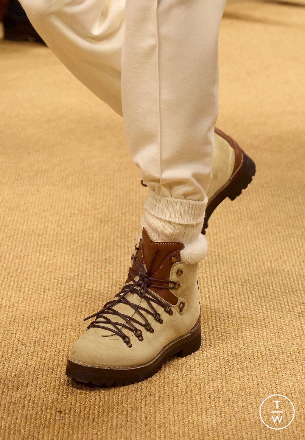 Fashion Week Milan Fall/Winter 2026 look 25 from the Ralph Lauren Purple Label collection menswear accessories