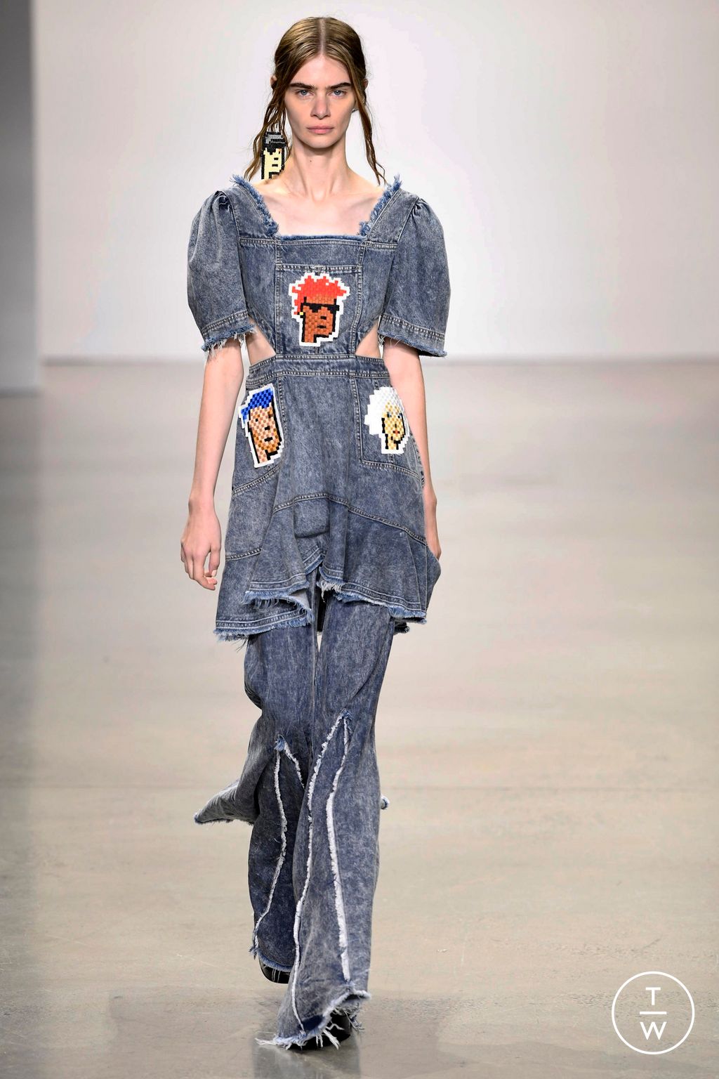 Fashion Week New York Spring/Summer 2023 look 1 from the Vivienne Tam collection 女装