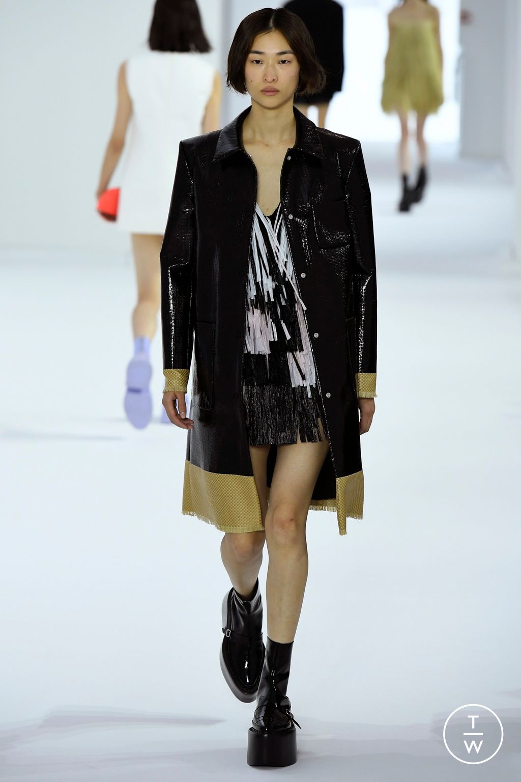 Fashion Week Paris Spring/Summer 2023 look 40 from the Shang Xia collection 女装