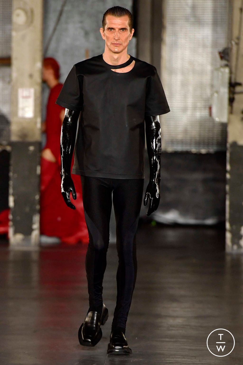 Fashion Week Paris Fall/Winter 2023 look 16 from the Louis Gabriel Nouchi collection menswear