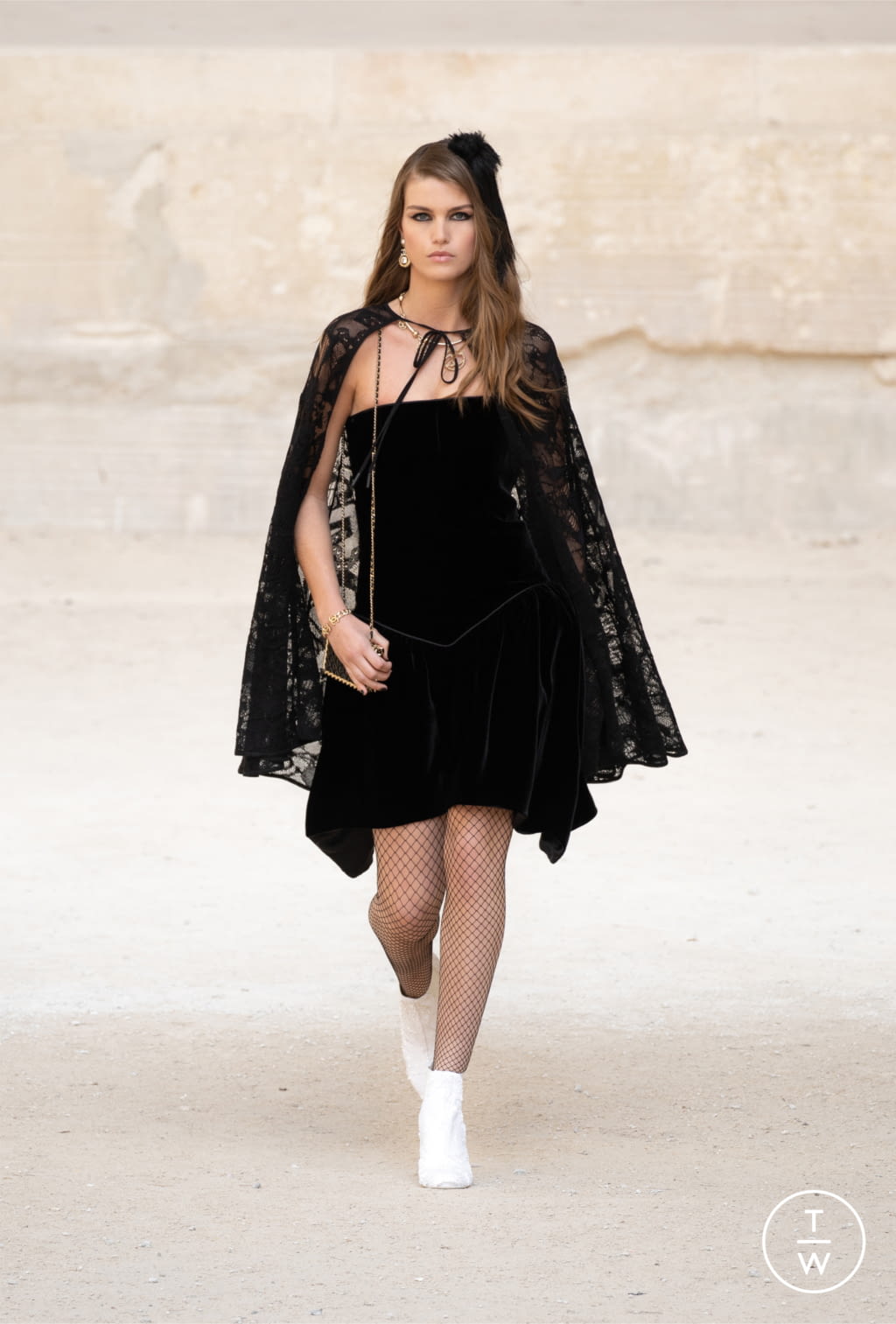 Fashion Week Paris Resort 2022 look 63 from the Chanel collection womenswear