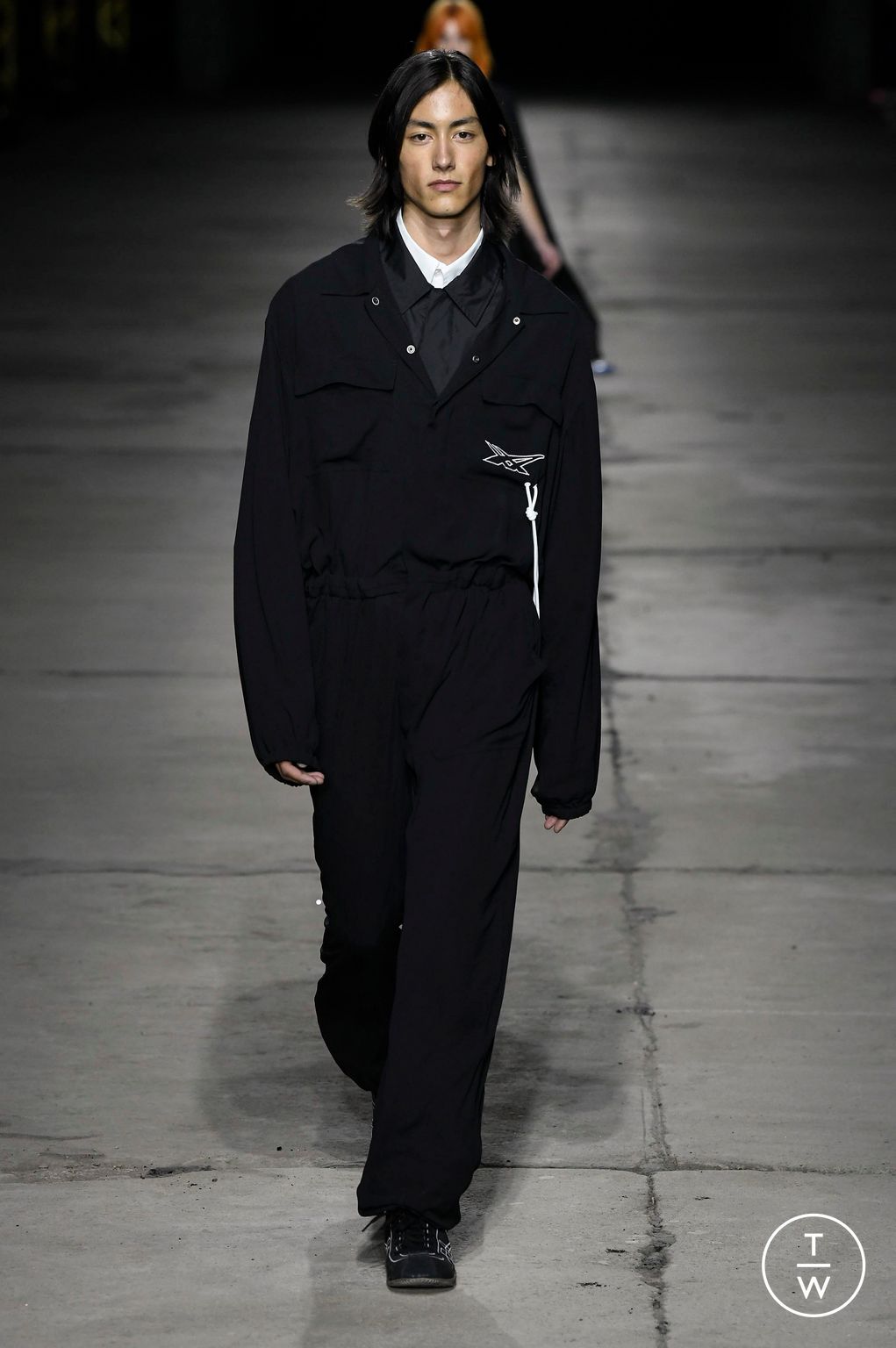 Fashion Week Milan Spring/Summer 2023 look 38 from the Onitsuka Tiger collection 女装