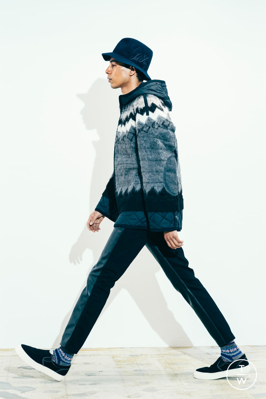 Fashion Week Paris Fall/Winter 2021 look 1 de la collection Junya Watanabe Man menswear