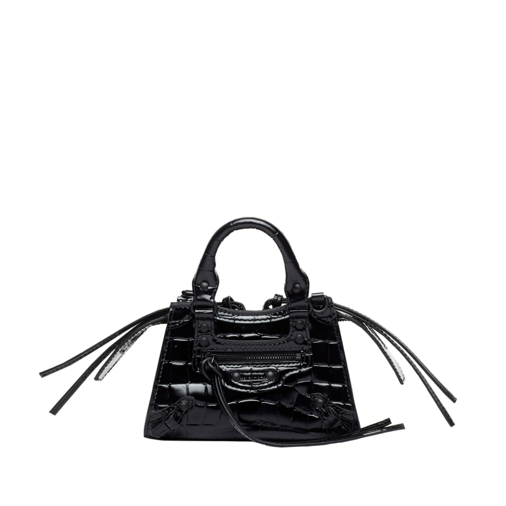 Fashion Week Paris Spring/Summer 2021 look 16 from the Balenciaga collection womenswear accessories