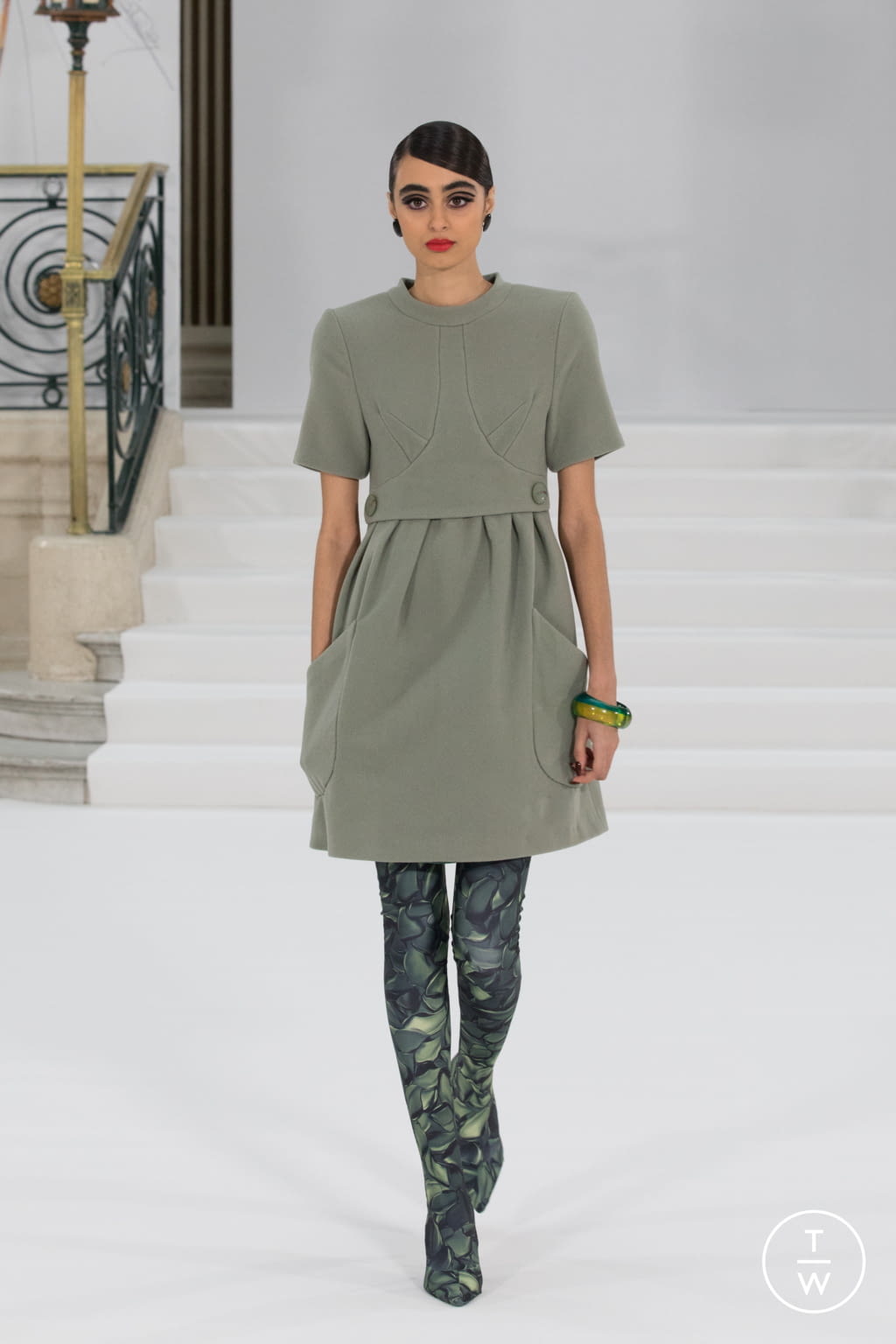 Fashion Week London Fall/Winter 2021 look 15 from the Paul Costelloe collection womenswear