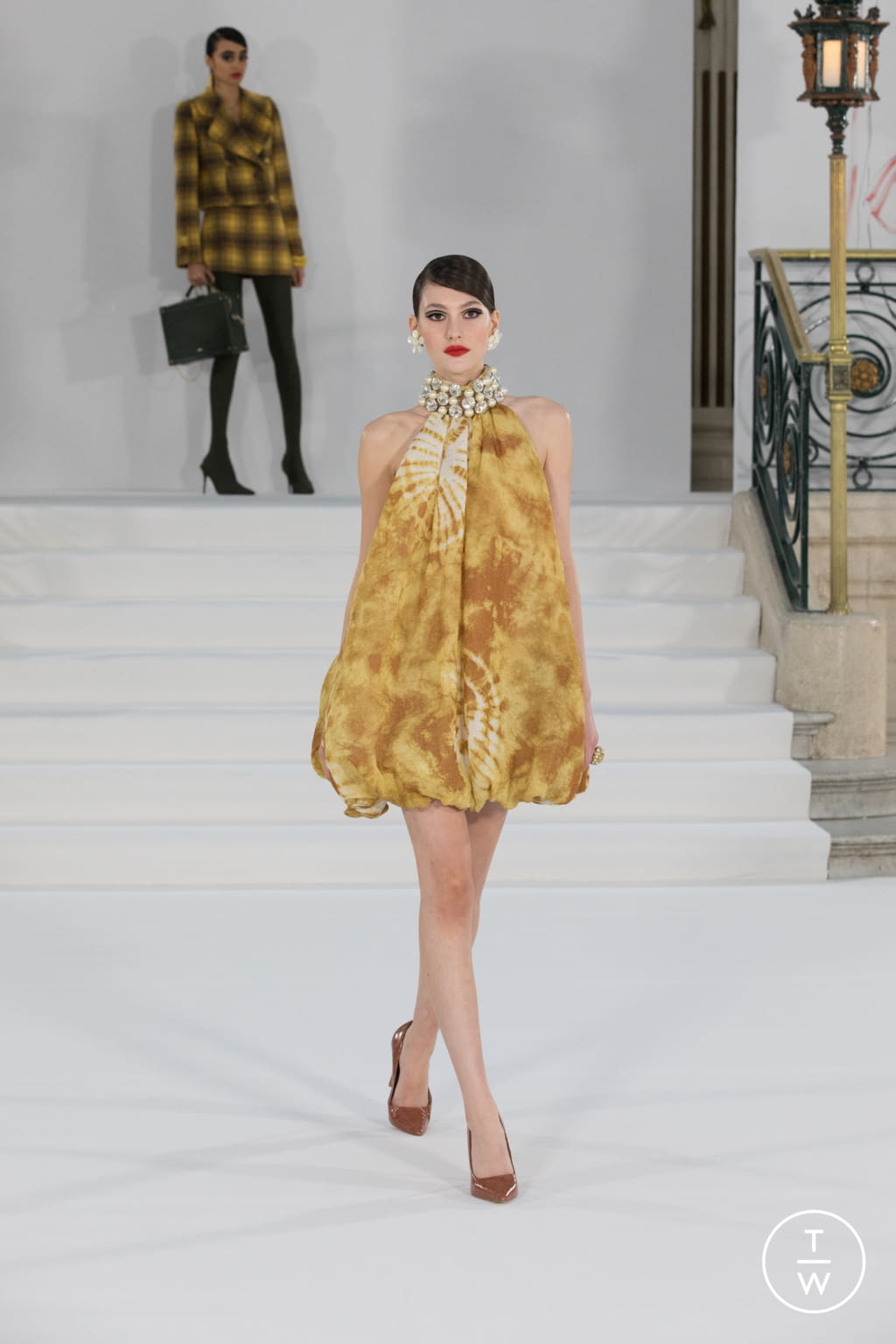 Fashion Week London Fall/Winter 2021 look 16 from the Paul Costelloe collection womenswear