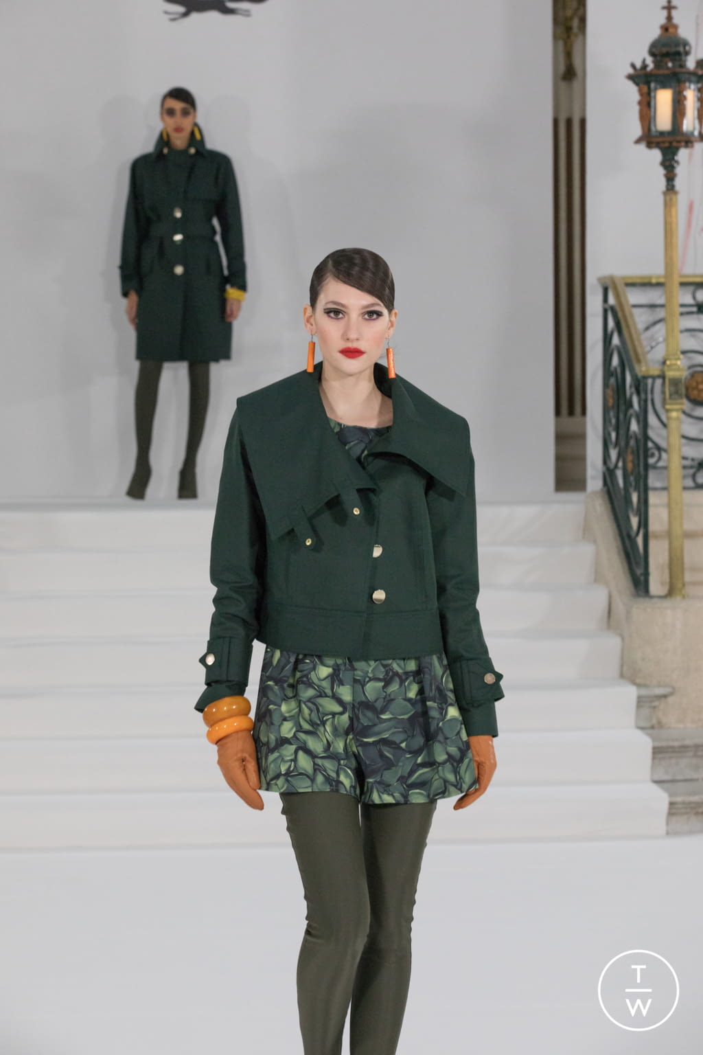 Fashion Week London Fall/Winter 2021 look 23 from the Paul Costelloe collection womenswear