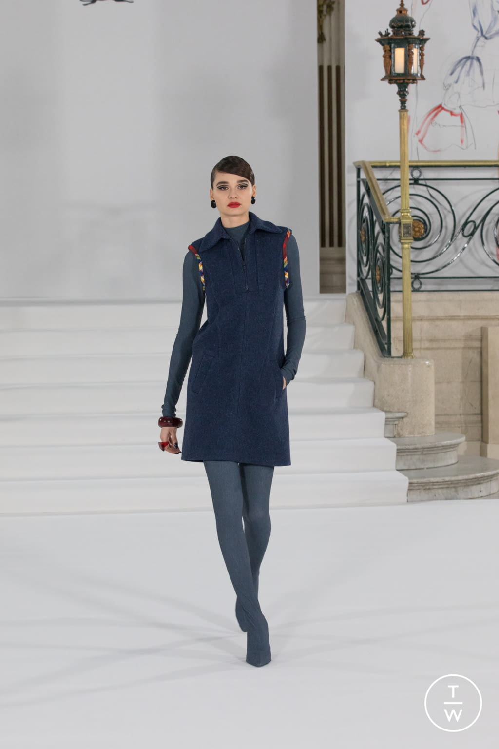 Fashion Week London Fall/Winter 2021 look 25 from the Paul Costelloe collection womenswear