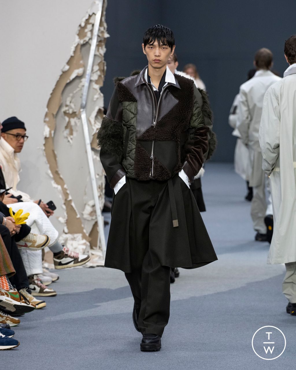 Fashion Week Paris Fall/Winter 2026 look 64 from the Sacai collection menswear