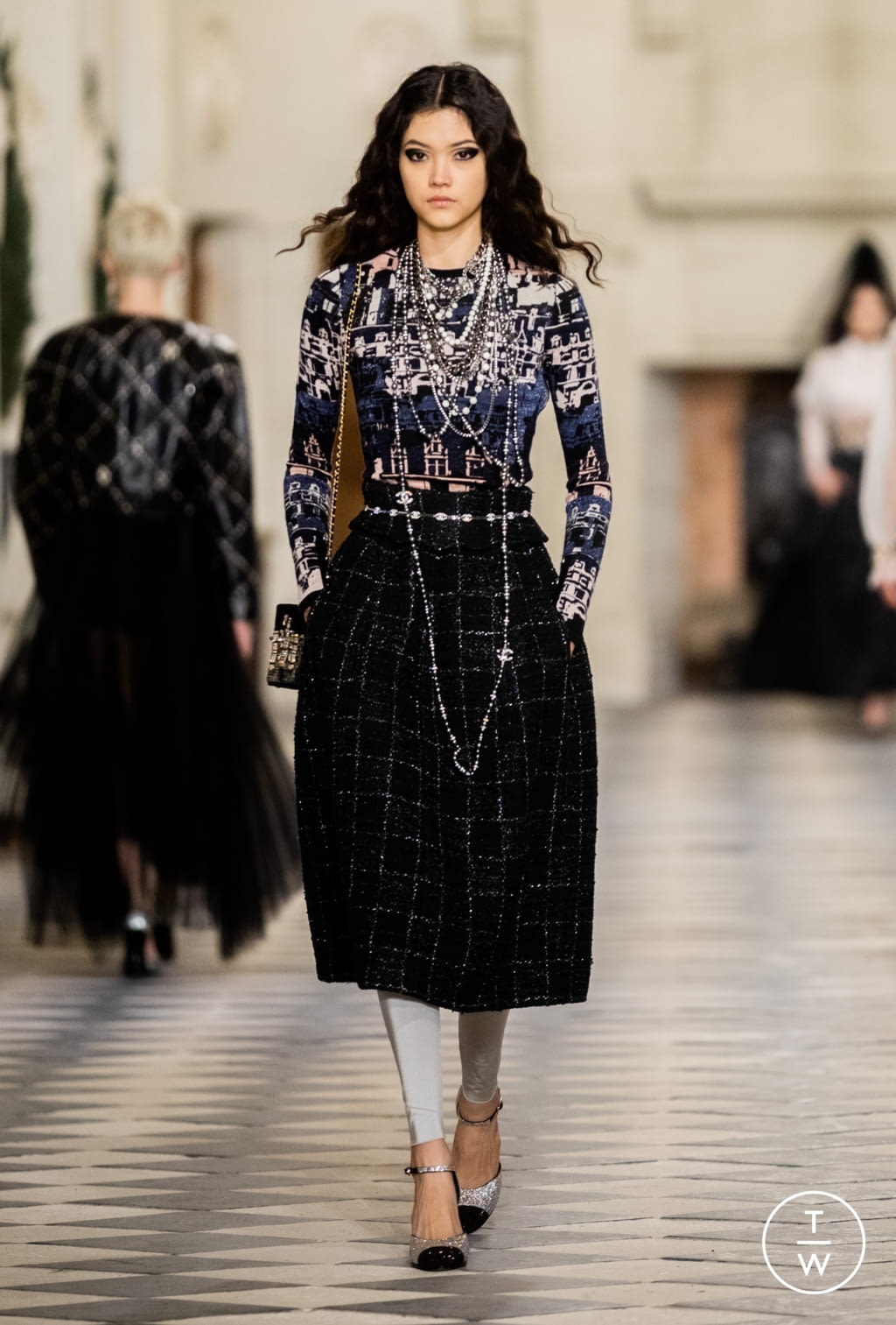 Fashion Week Paris Pre-Fall 2021 look 64 from the Chanel collection womenswear